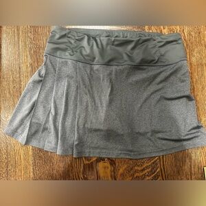 Women’s large BOLLE Tennis, Pickleball golf SKORT in a gray green